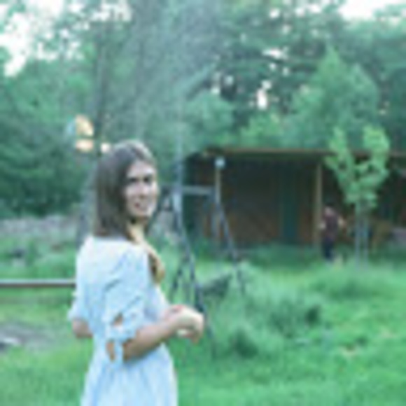 Meet your Posher, Jillian - Picture 1 of 1